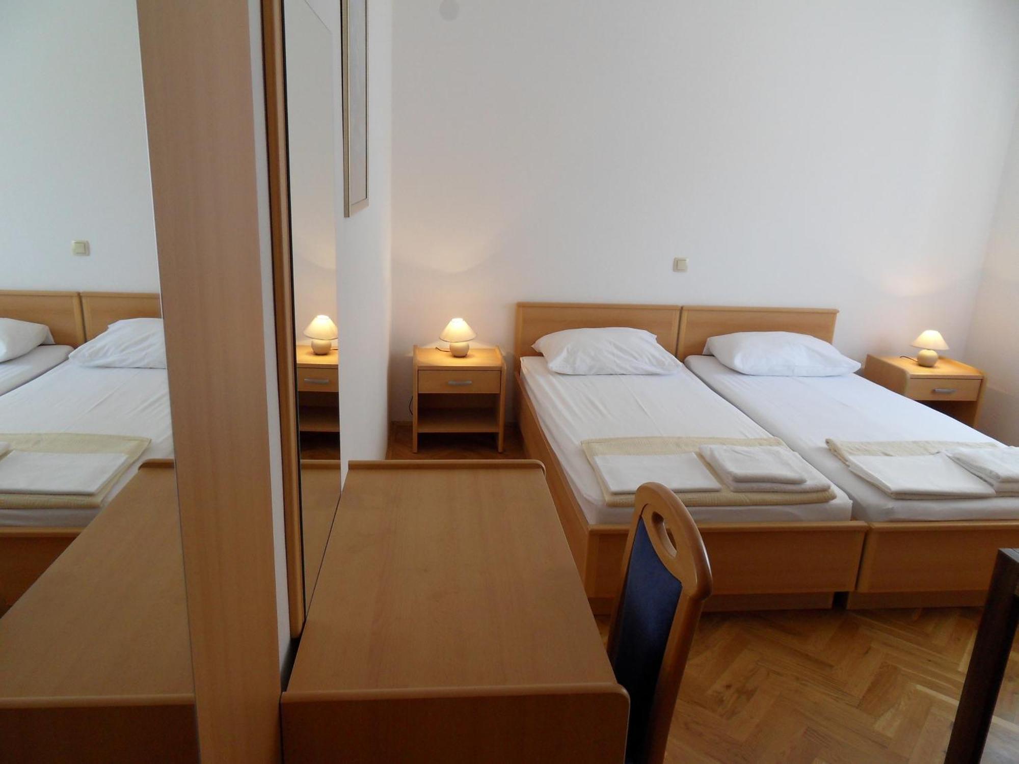 Apartments Petricevic Селце Екстер'єр фото