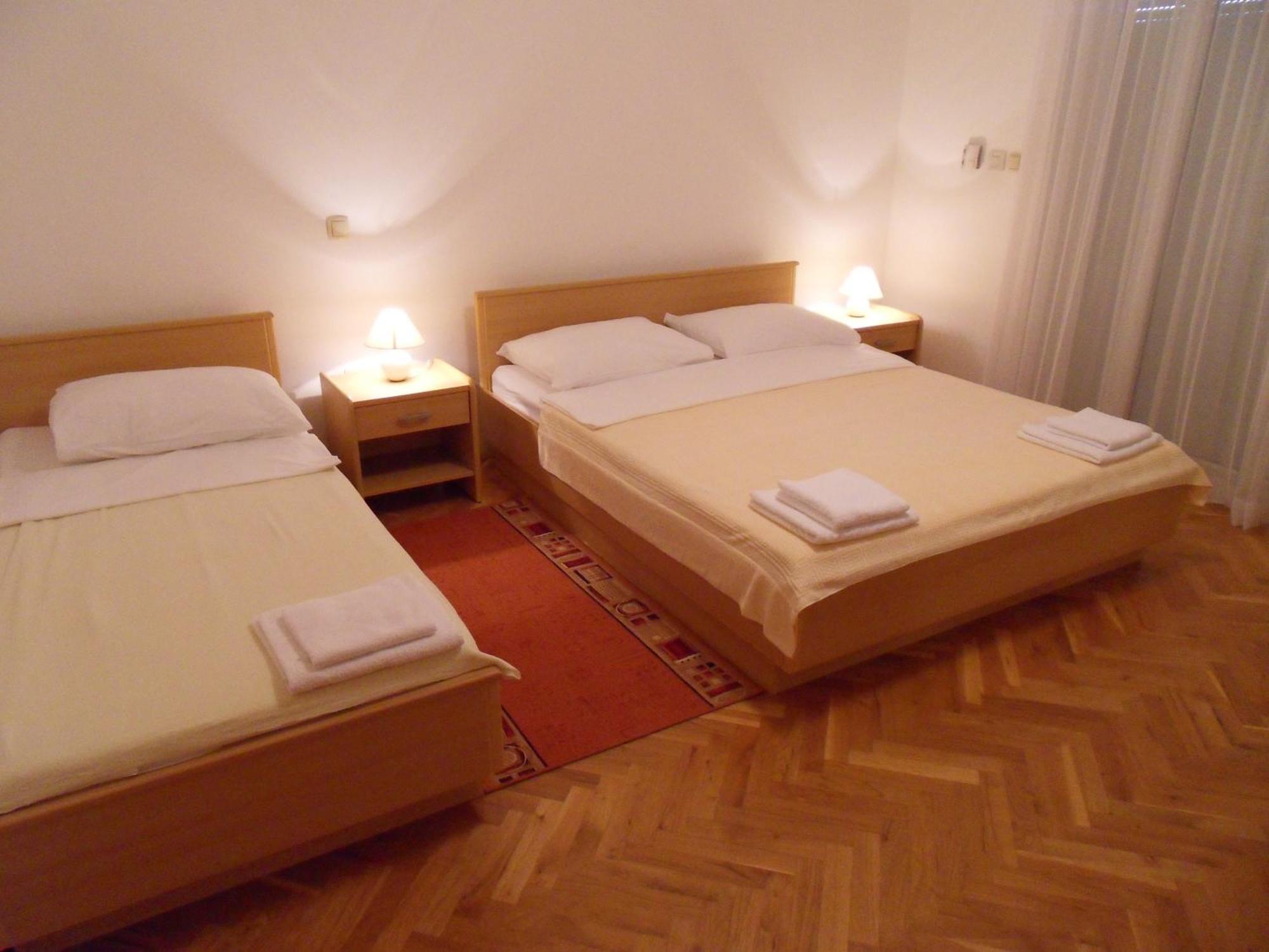 Apartments Petricevic Селце Екстер'єр фото