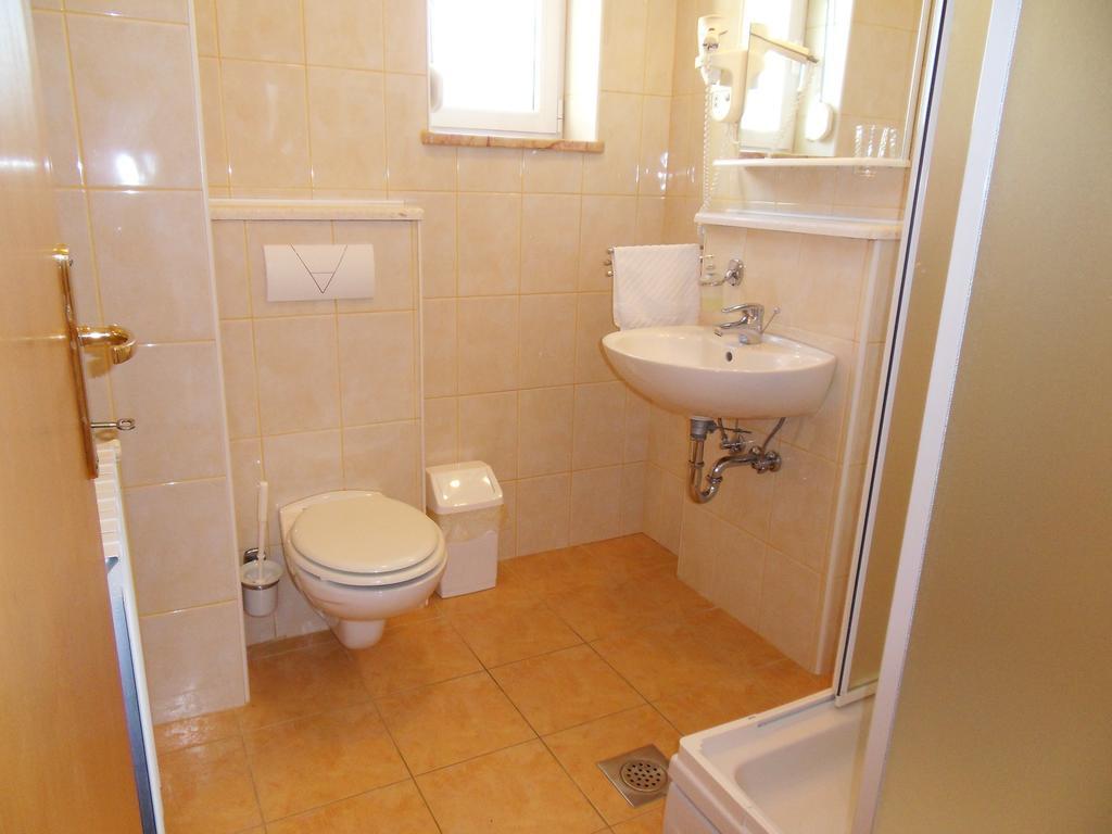 Apartments Petricevic Селце Екстер'єр фото