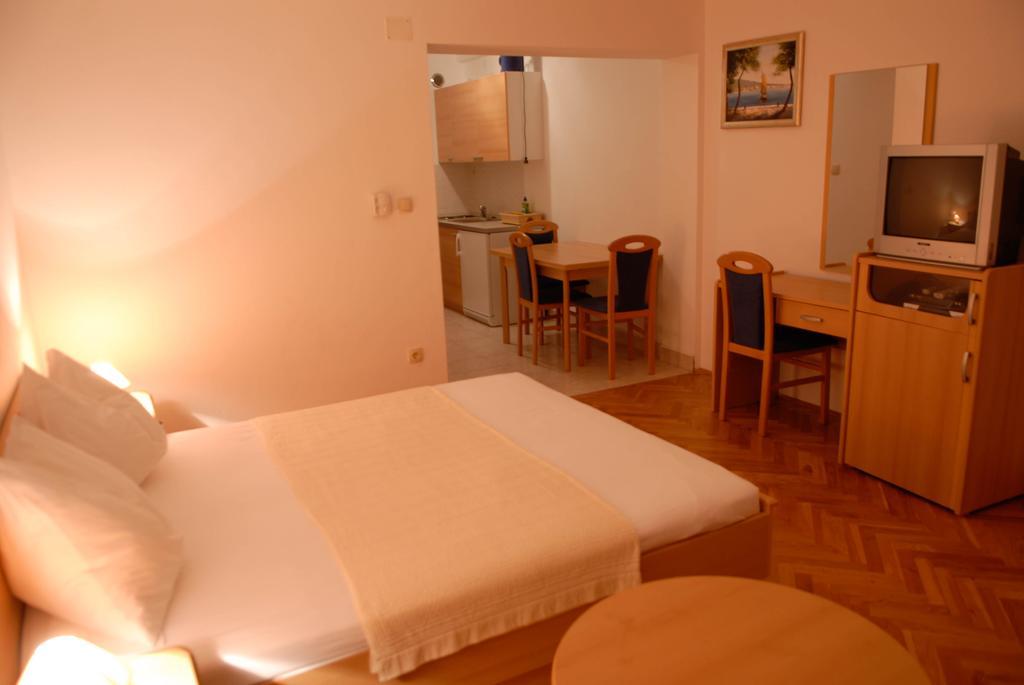Apartments Petricevic Селце Екстер'єр фото